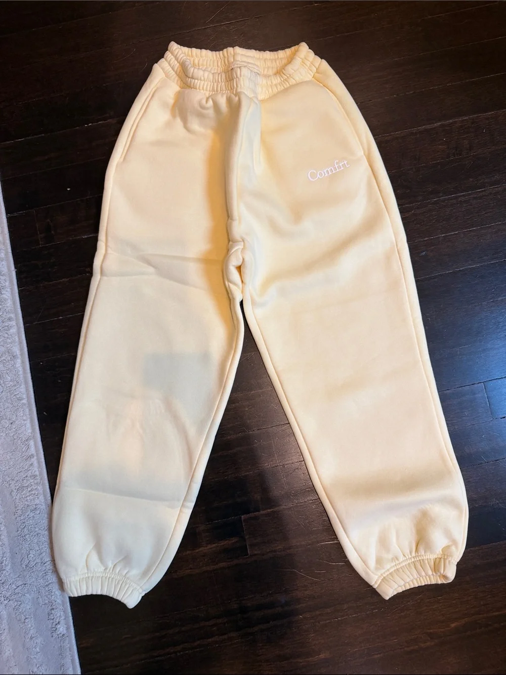 NWT Kids buttercream Comfrt Hoodie and Sweatpant matching set